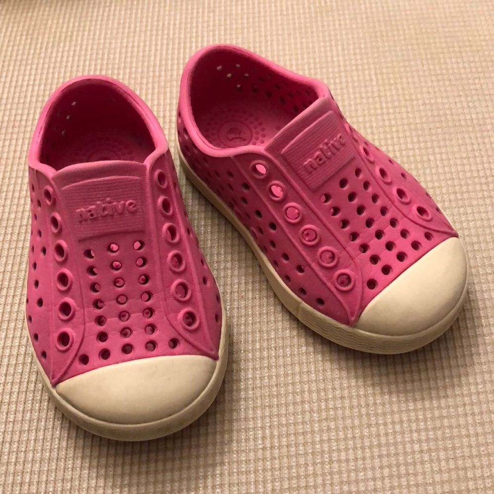 Pink native shoes toddler 4